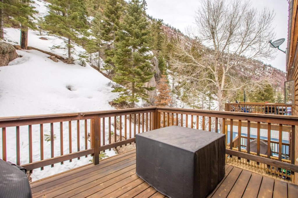 1490OAK Grandview Condo