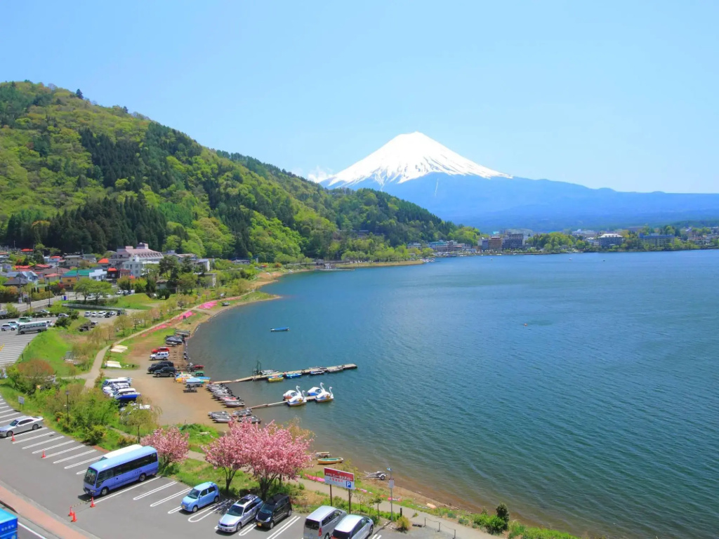 Beach & Waterfront