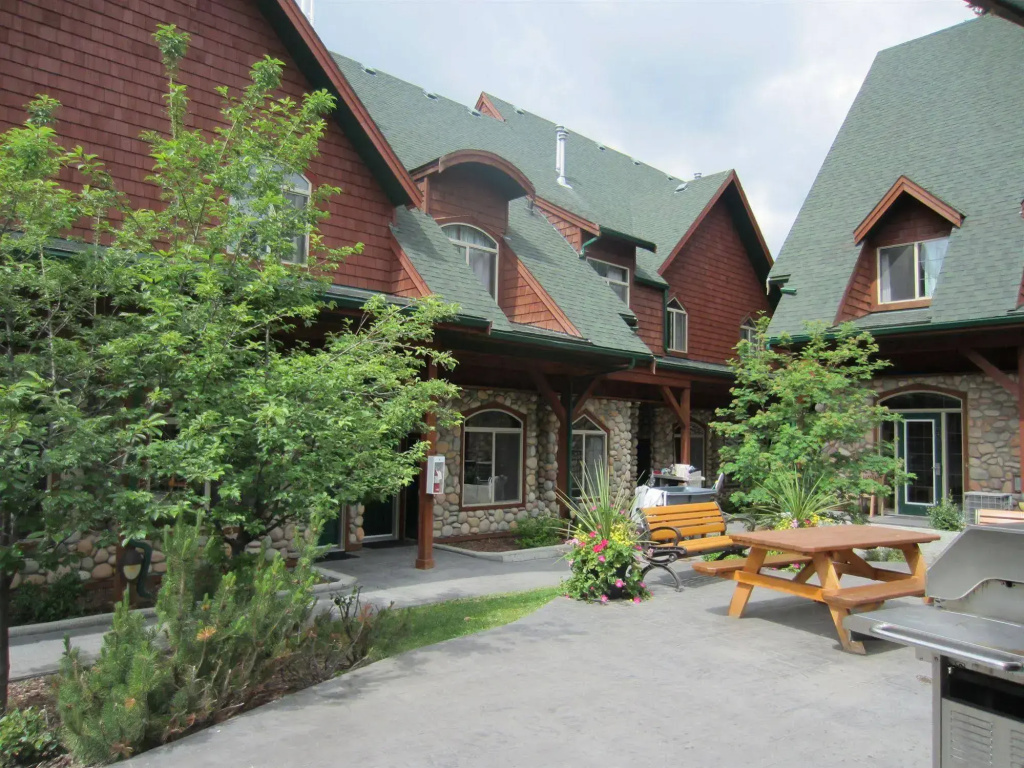 Mystic Springs Chalets & Hot Pools - Général