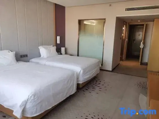 Business Double room (full double bed)