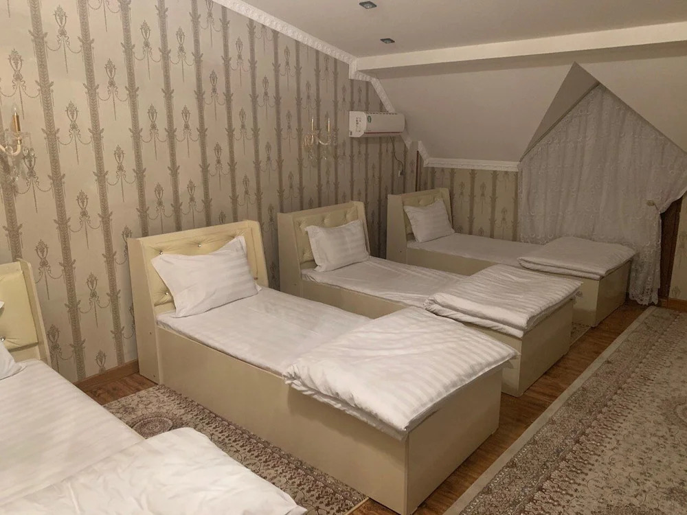 Кровать в общем номере (женский номер) в Eleon Hotel - Hostel