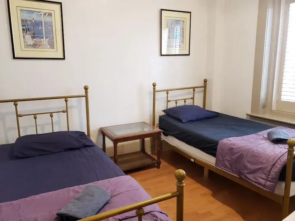 Comfort room