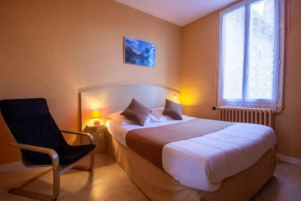 Standard Double room (full double bed)