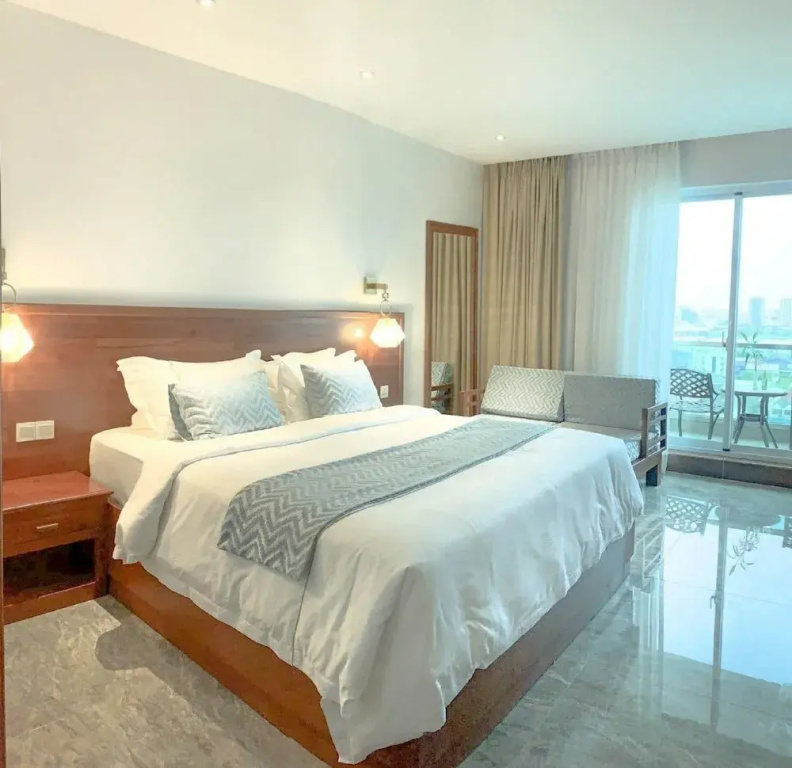 Premier room