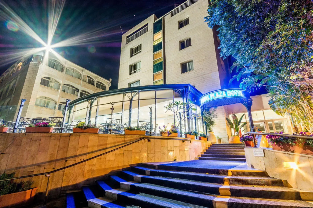 Royal Plaza Hotel