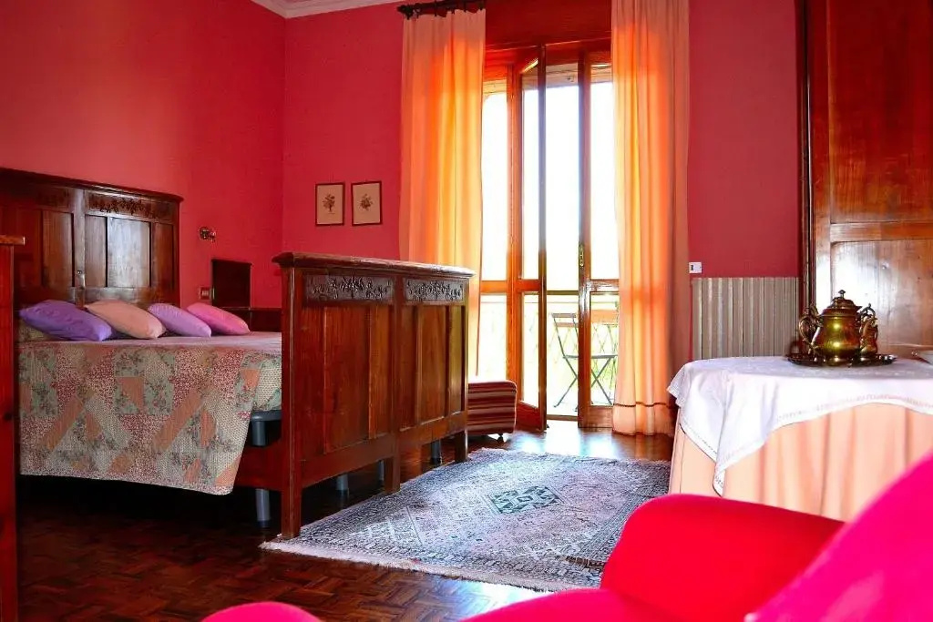 Superior Double room with balcony (full double bed)