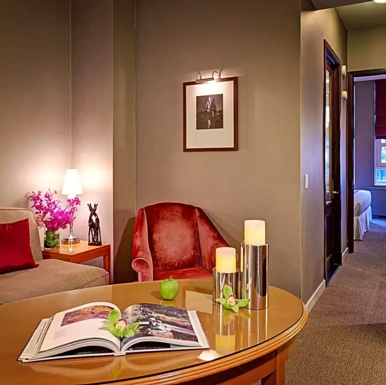 Double Suite (full double bed)