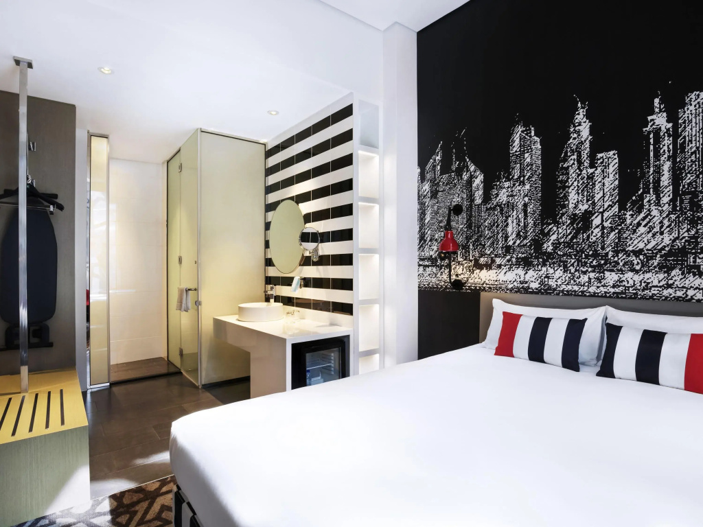 ibis Styles Dubai Airport Hotel — фото