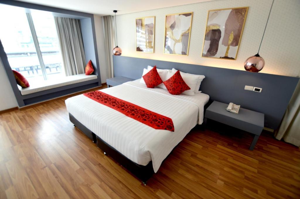 Двухместный номер Deluxe двуспальная кровать в I Residence Hotel Silom