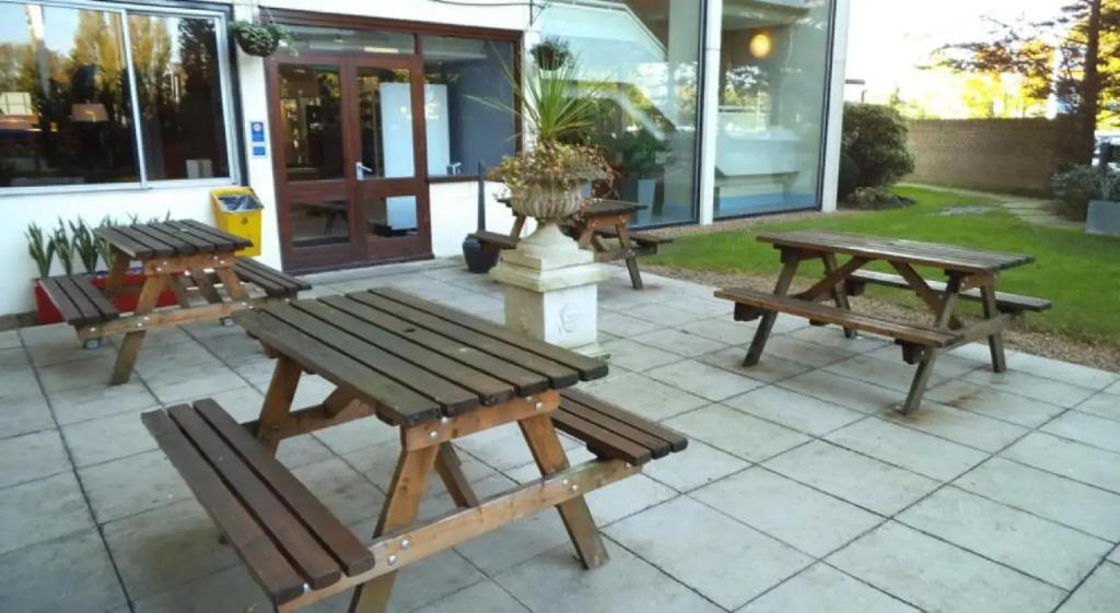 Airport Inn Gatwick