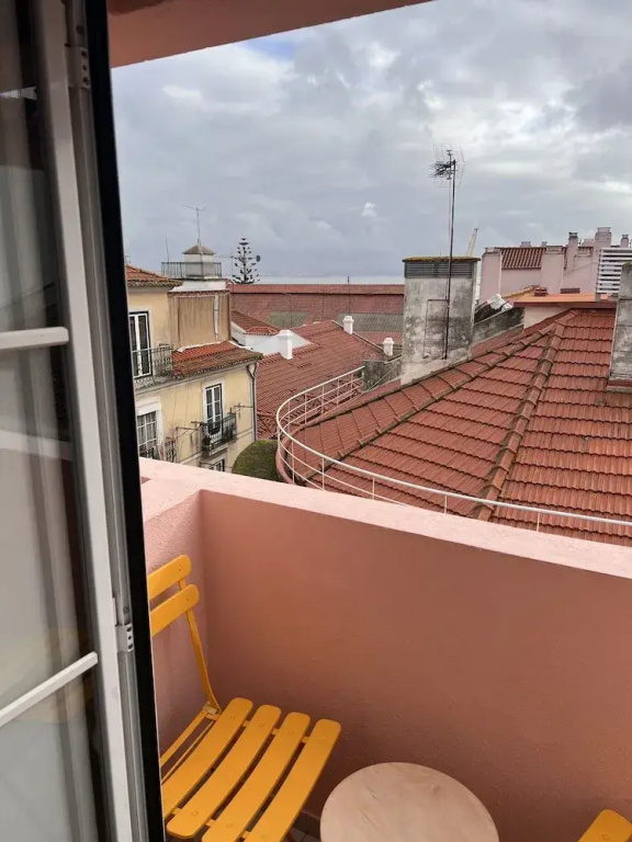 Apartment with balcony