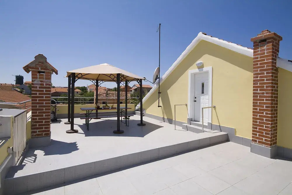 Apartments Neq