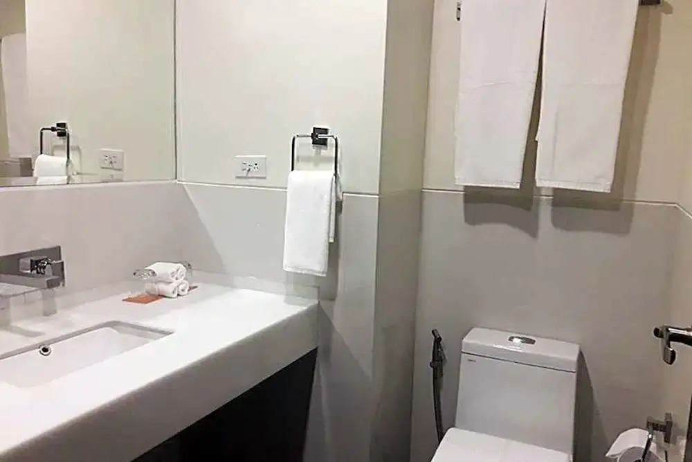 Номер Standard с видом на город в Maxx Hotel Makati