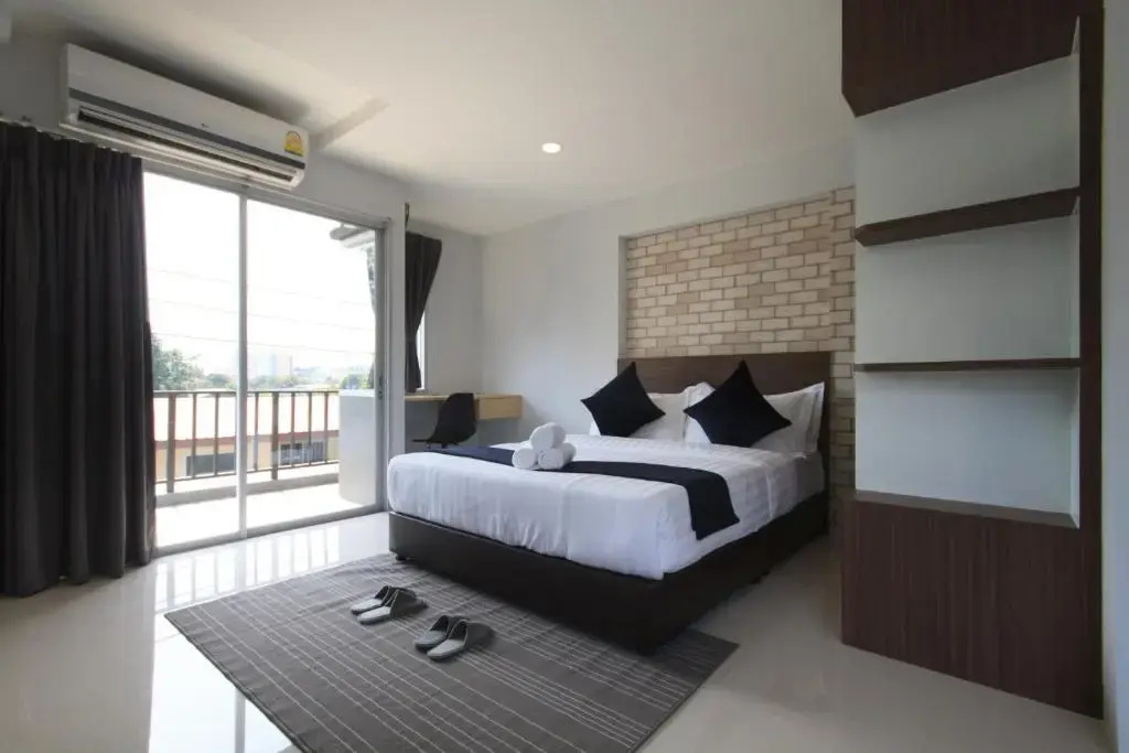 Deluxe room with balcony