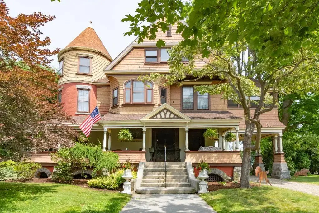 Saratoga Dreams B&B