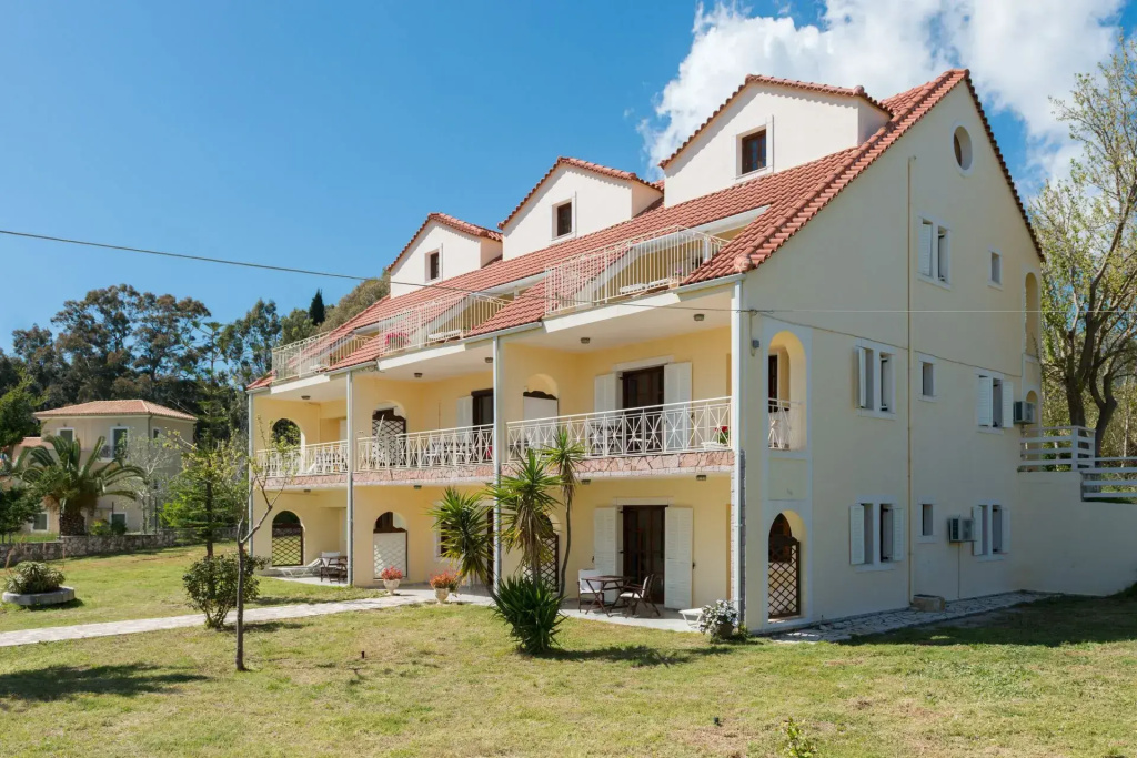 Albouro Apartments