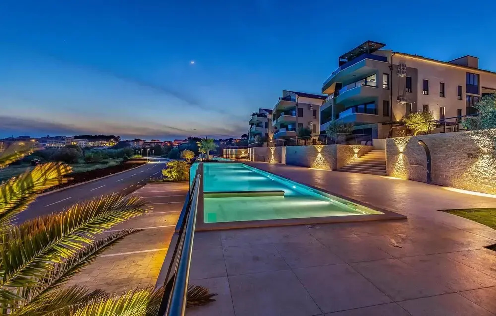 Amazing Apartment in Banjole With Outdoor Swimming Pool, Wifi and 2 Bedrooms