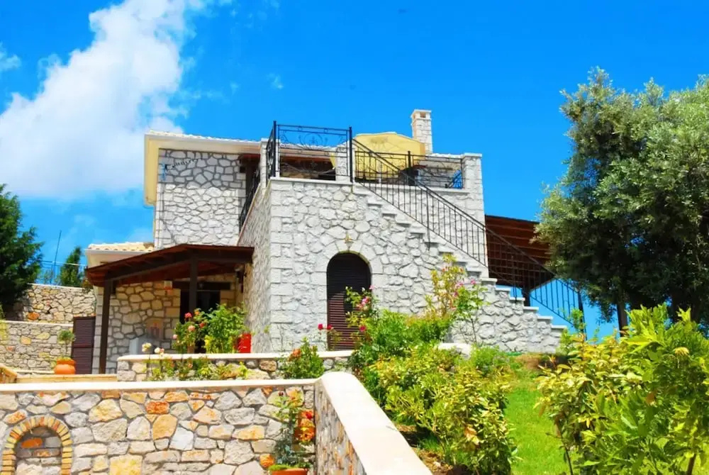 Beautiful 2 Bedroom Villa With Private Pool on the Island os Lefkada