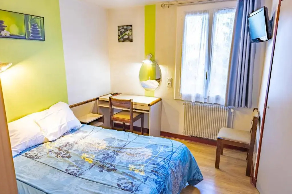 Economy Double room (full double bed)
