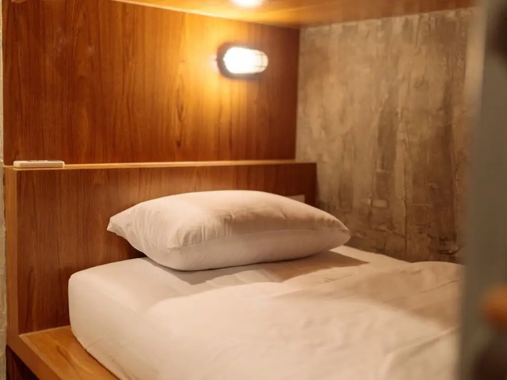 Отель ReRe Hostel в Бангкоке