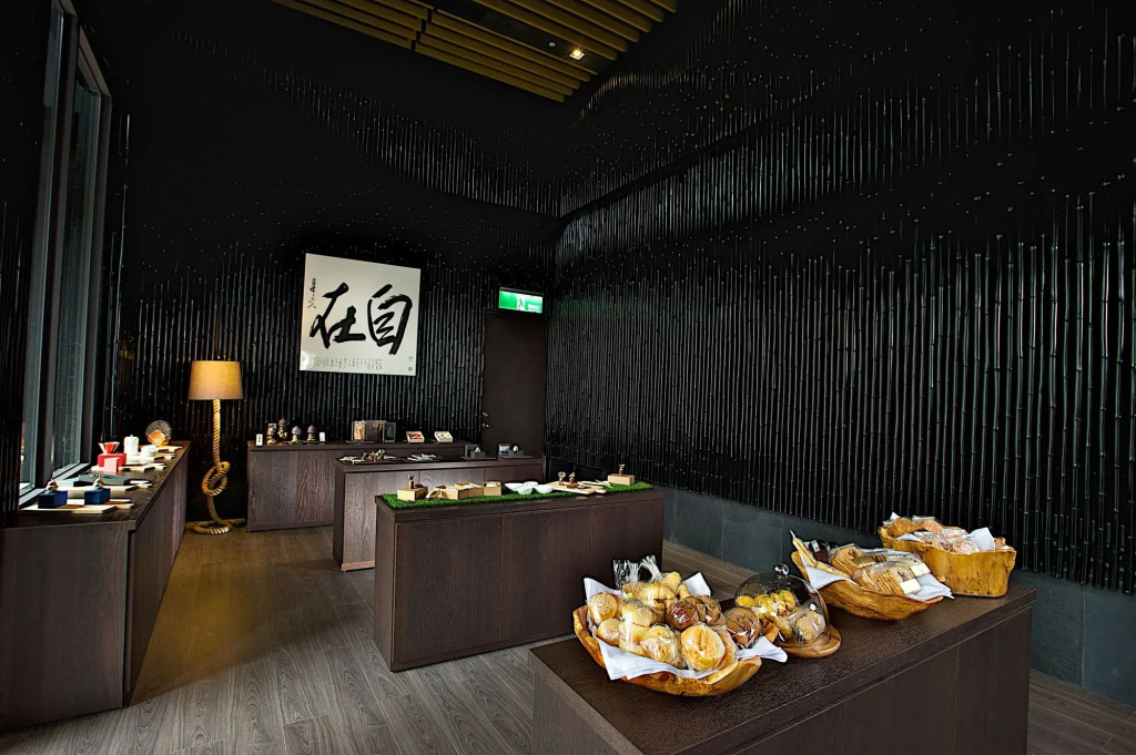 The Gaya Hotel - фото 12