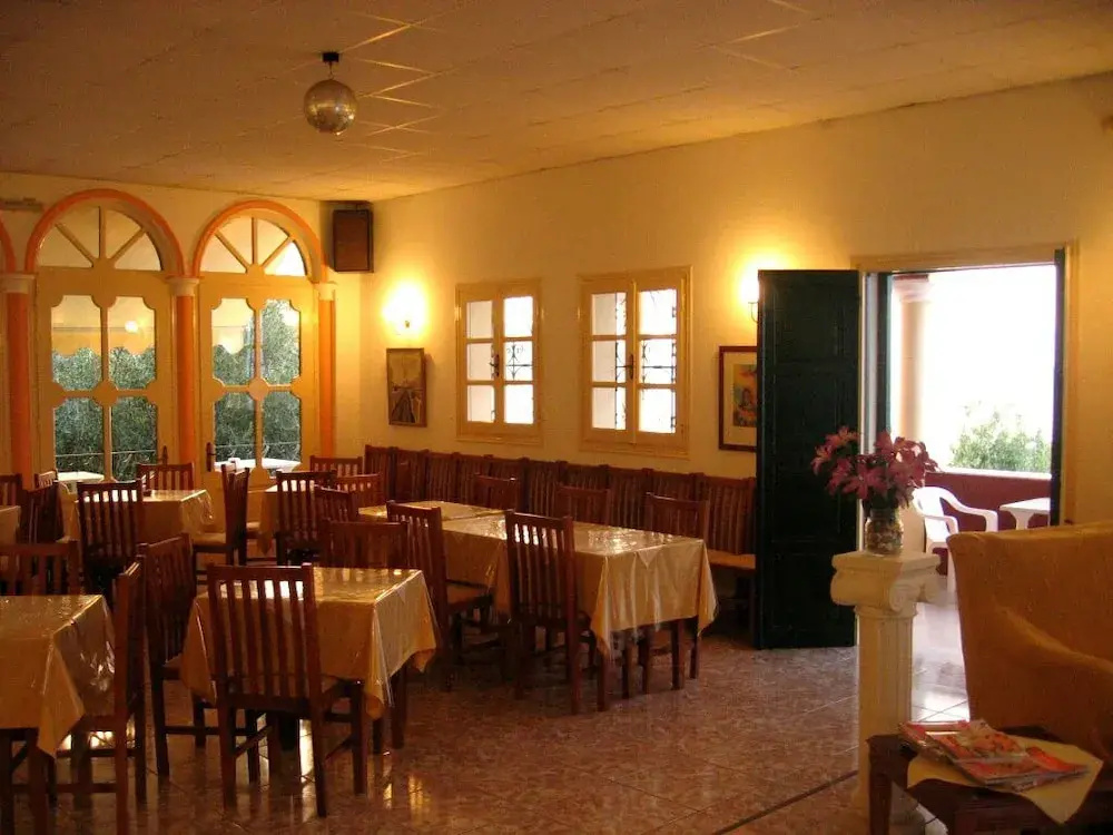 Food & Beverage