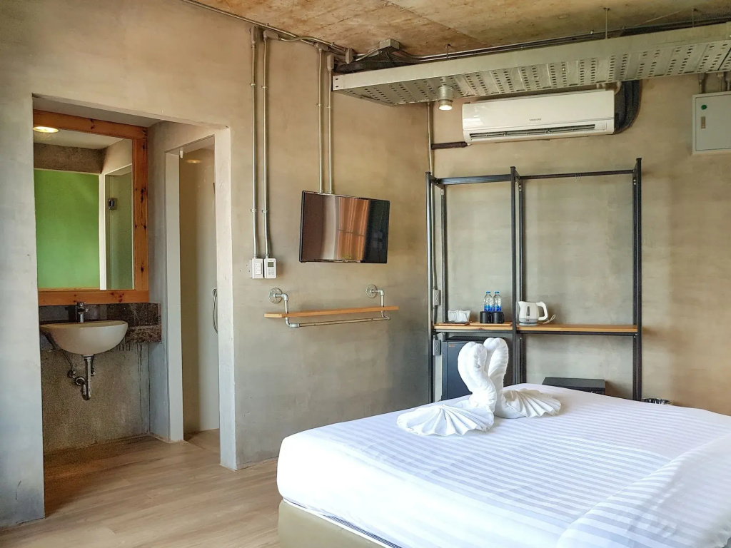 EcoLoft Hotel — фото