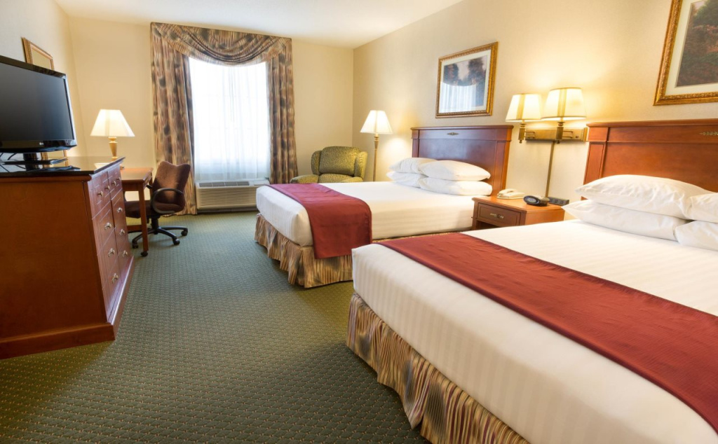 Drury Inn & Suites Cincinnati Sharonville
