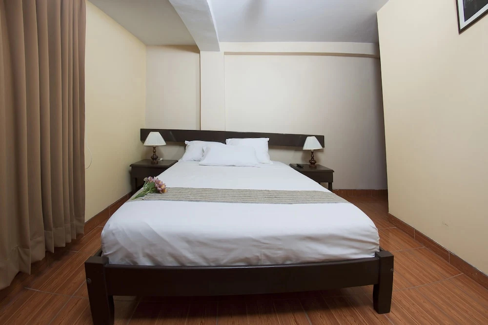 Yucay Plaza Inn - фото 19