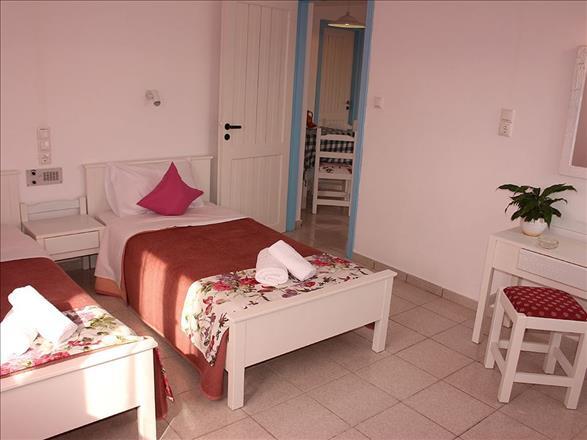 ELINA APARTMENTS