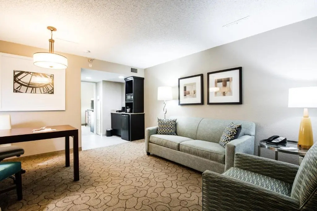Embassy Suites by Hilton Memphis East Germantown Area - Chambres