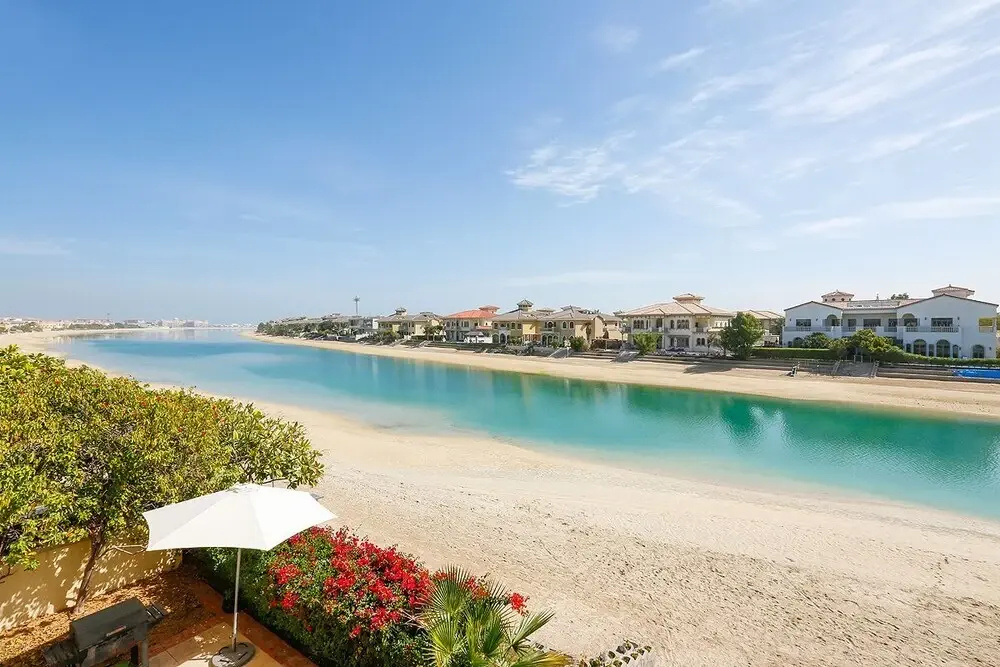 Beach & Waterfront