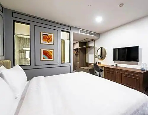 Superior Double room (full double bed)
