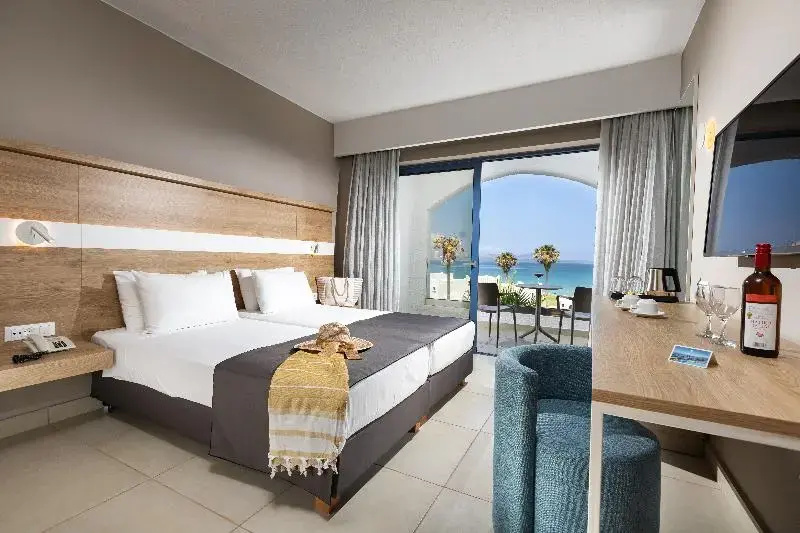Standard Double room with sea view (full double bed)