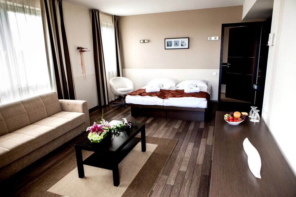 CE Plaza Hotel - Général