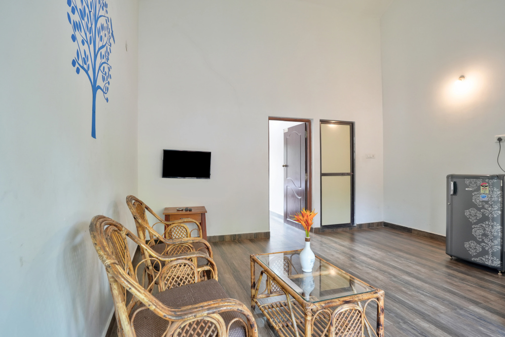 Suite with balcony and with pool view