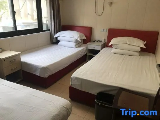 Economy Triple room