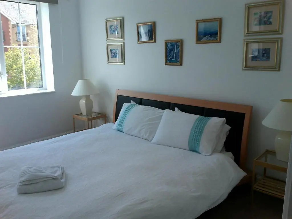 Cardiff Bay Capital Apartment