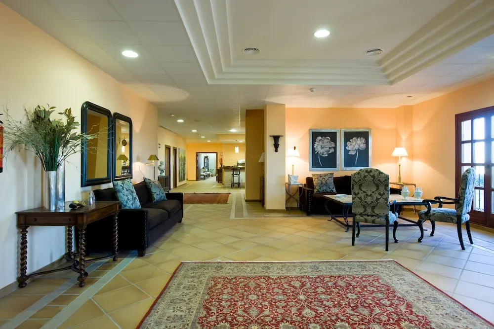 Lobby & Reception