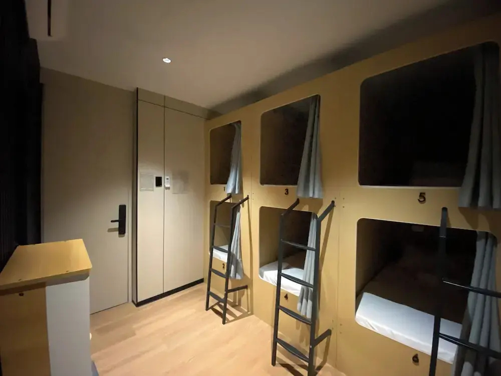 Bed in Dorm (male dorm)