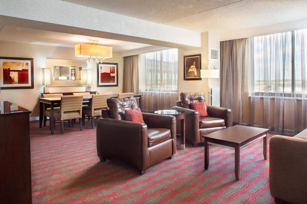 DoubleTree by Hilton New York LaGuardia Airport - Général