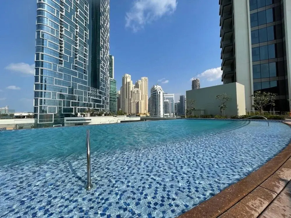 Luxe High Floor Full Seaview