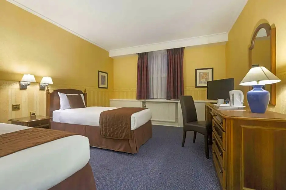 Ramada by Wyndham Crawley Gatwick - Chambres