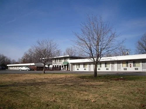 Cocca's Inn & Suites Route 7 Latham