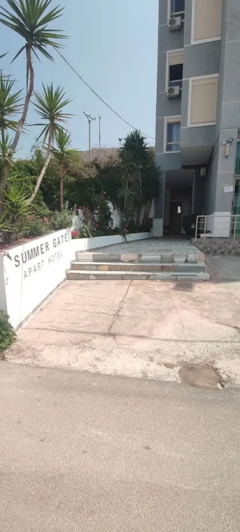 Summer Gate Aparthotel