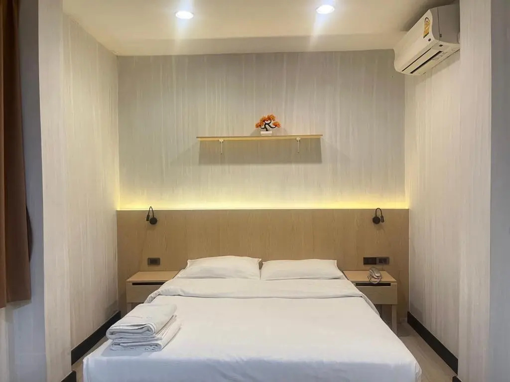Standard Double room (full double bed)