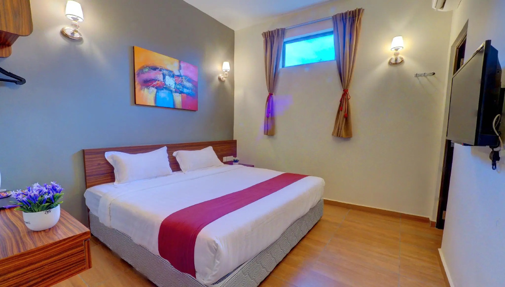 Superior Double room (full double bed)