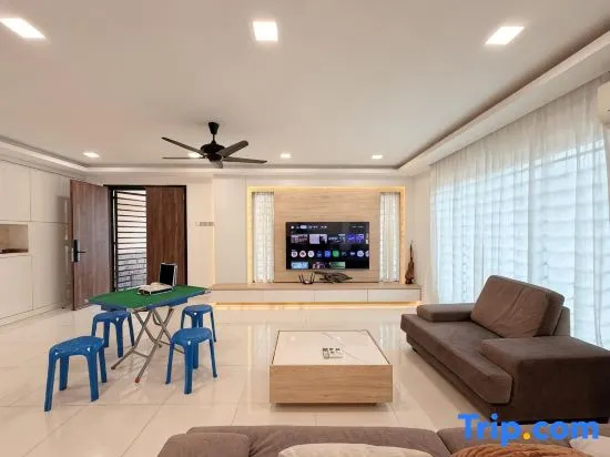 Taman Pelangi JB City Fun Home KTV Swimming Pool BBQ
