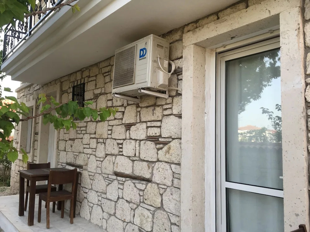 Balcony & Terrace