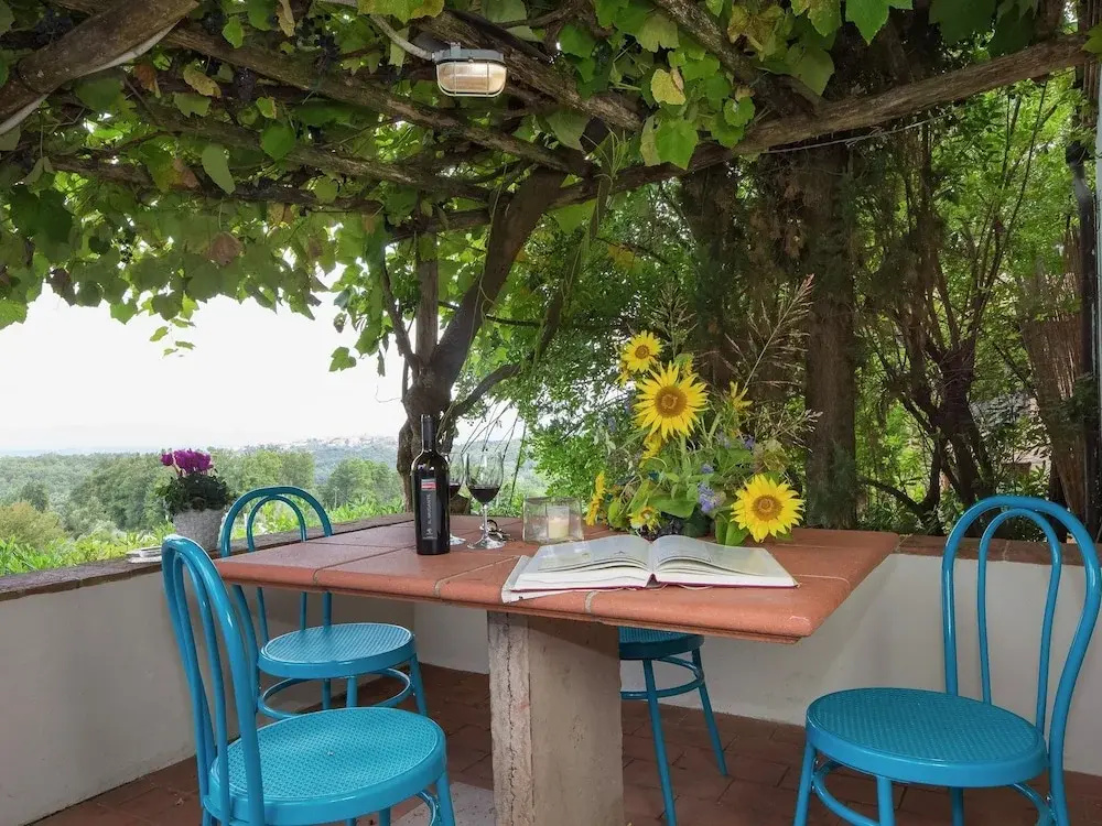 Spacious Apartment in a Beautiful Location With Pool and Tennis Court, Peace and Privacy